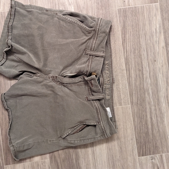 2 Pairs American Eagle Shorts size 2 - Picture 5 of 9